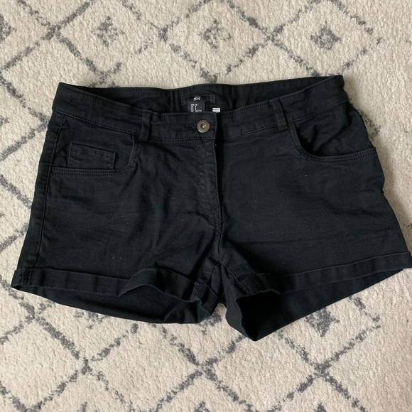 H&M Shorts - Picture 1 of 6